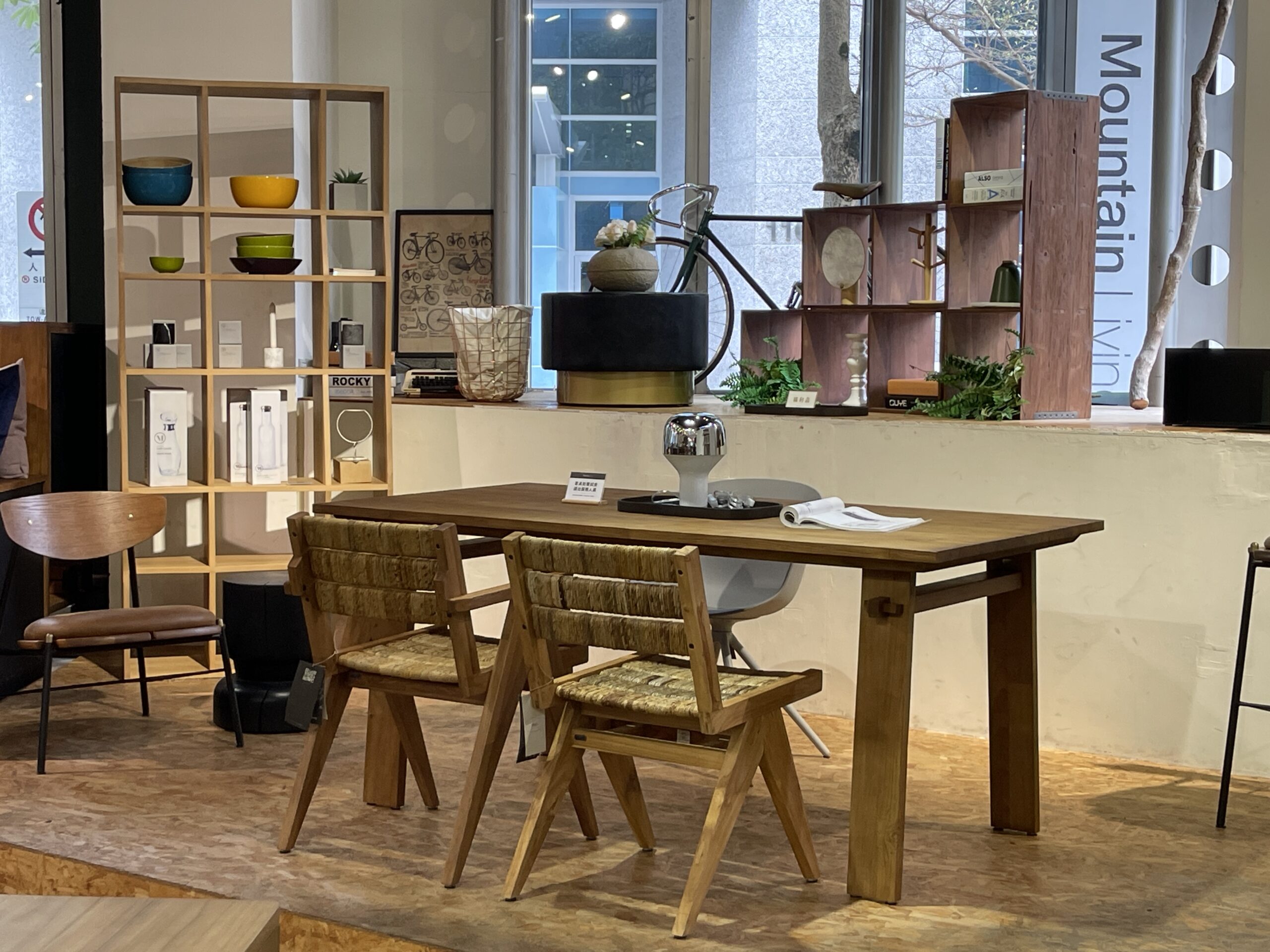 來自新加坡的實木家具選物品牌 Mountain Living｜集結北歐極簡風格設計，打造出理想的部屋